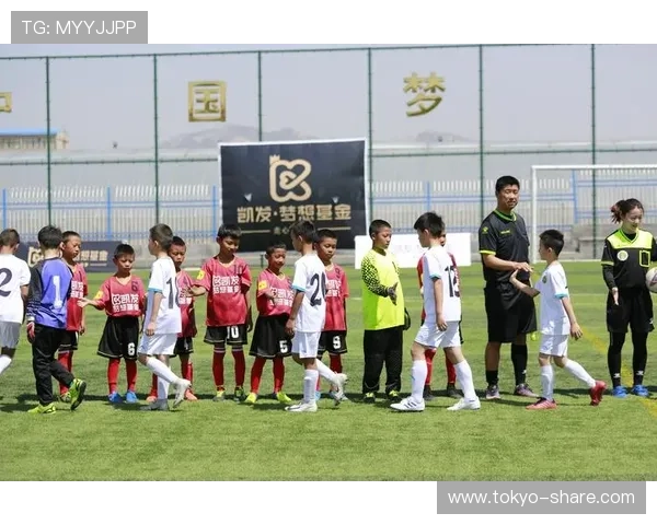 凯发足球官网提供的实时比分和赛事直播让你足不出户也能享受足球盛宴 凯发足球官网提供的实时比分和赛事直播让你足不出户也能享受足球盛宴