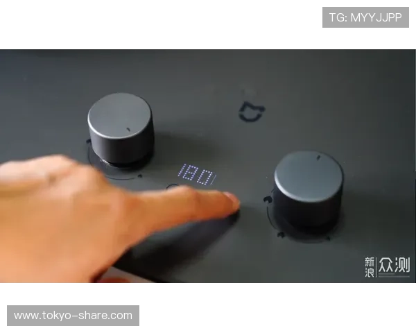 乌拉圭与西班牙比赛节奏差异对比赛动态和最终结果的深度探讨 乌拉圭与西班牙比赛节奏差异对比赛动态和最终结果的深度探讨